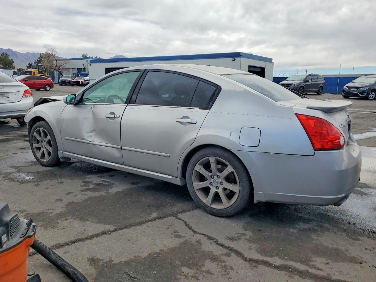 2008 Nissan Maxima - Фото 2