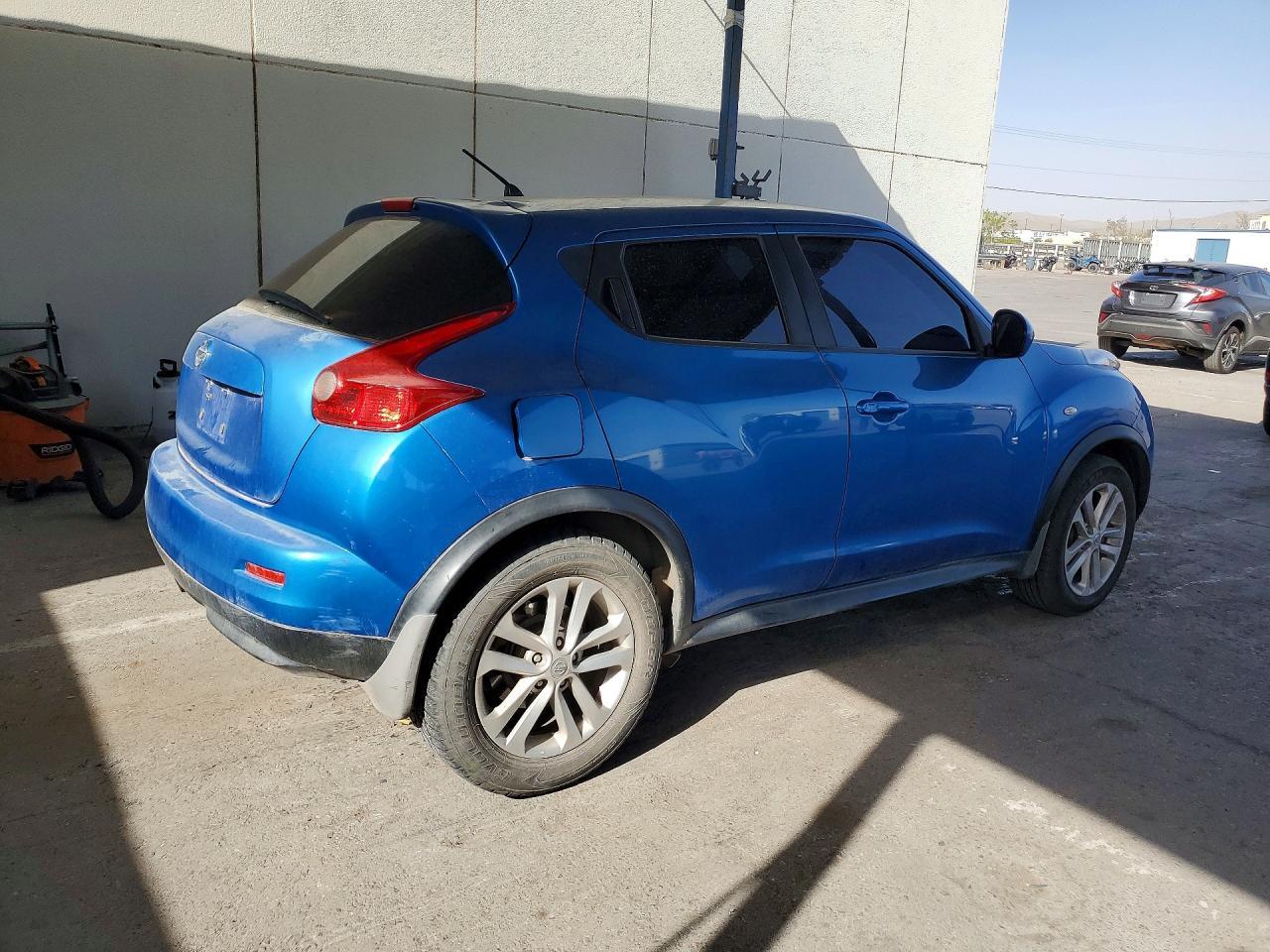 2011 Nissan Juke S - Фото 3