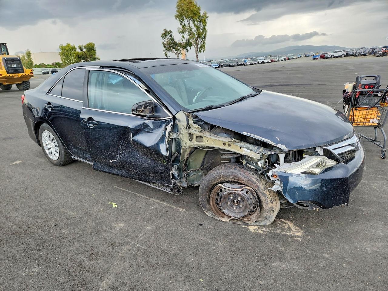 2012 Toyota Camry Le - Фото 4