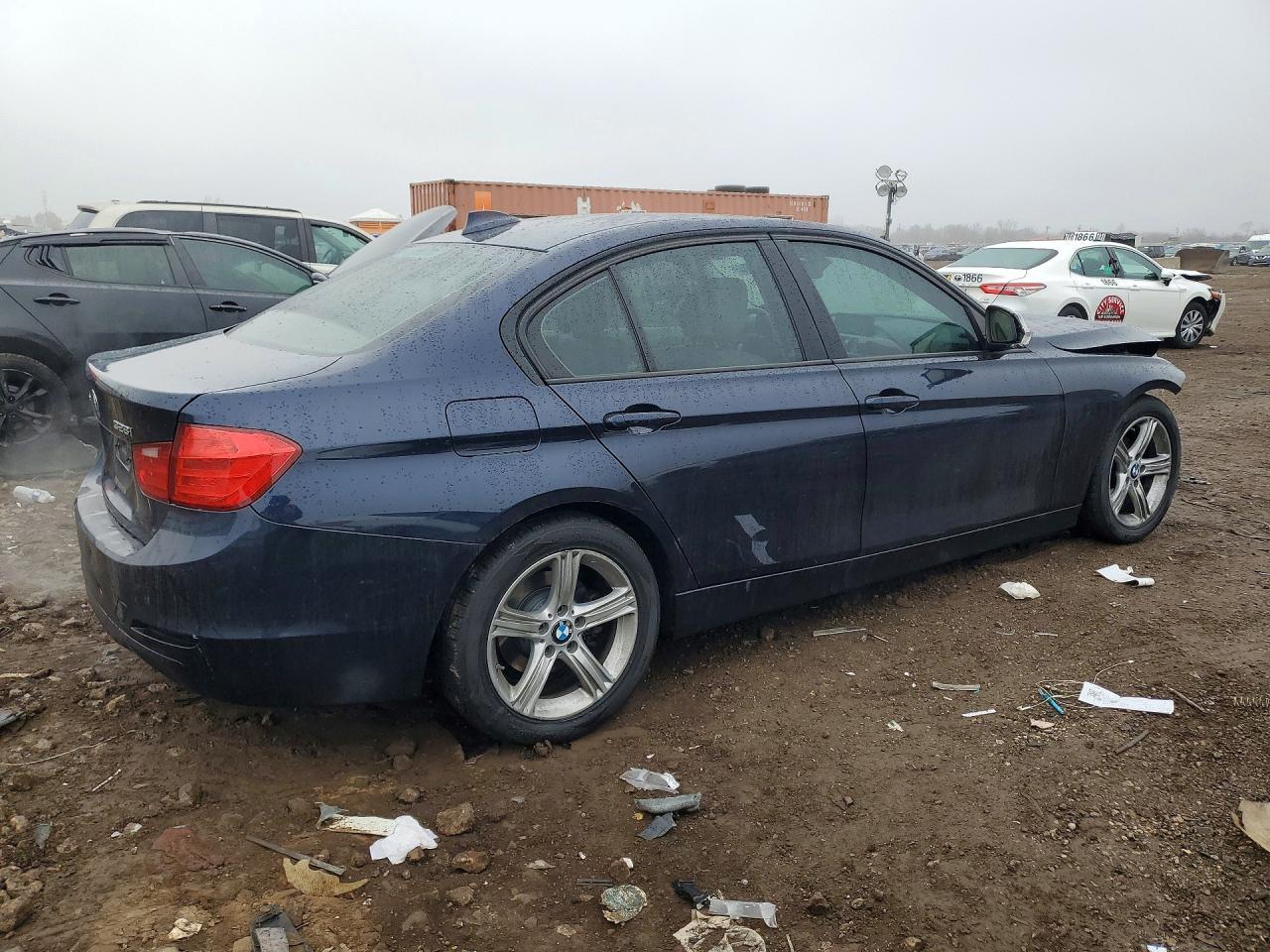 2013 BMW 328 Xi Sulev - Image 3
