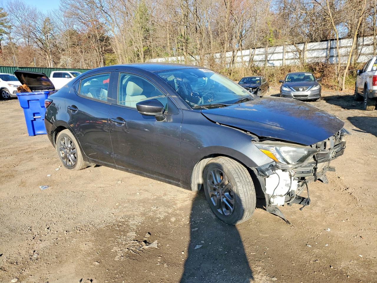2019 Toyota Yaris Le - Фото 4