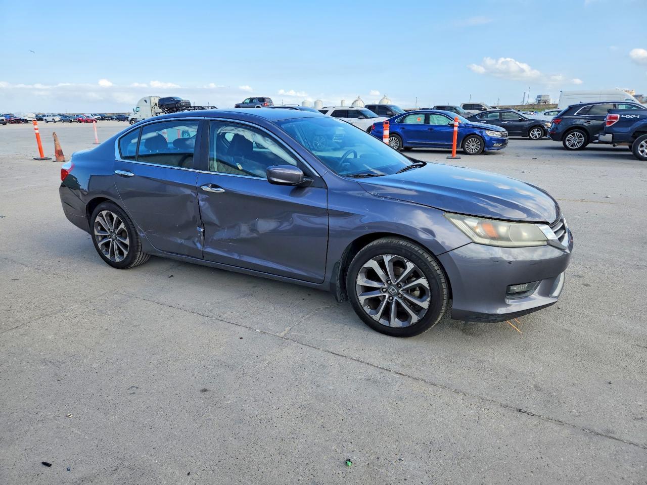 2015 Honda Accord Sport - Image 4