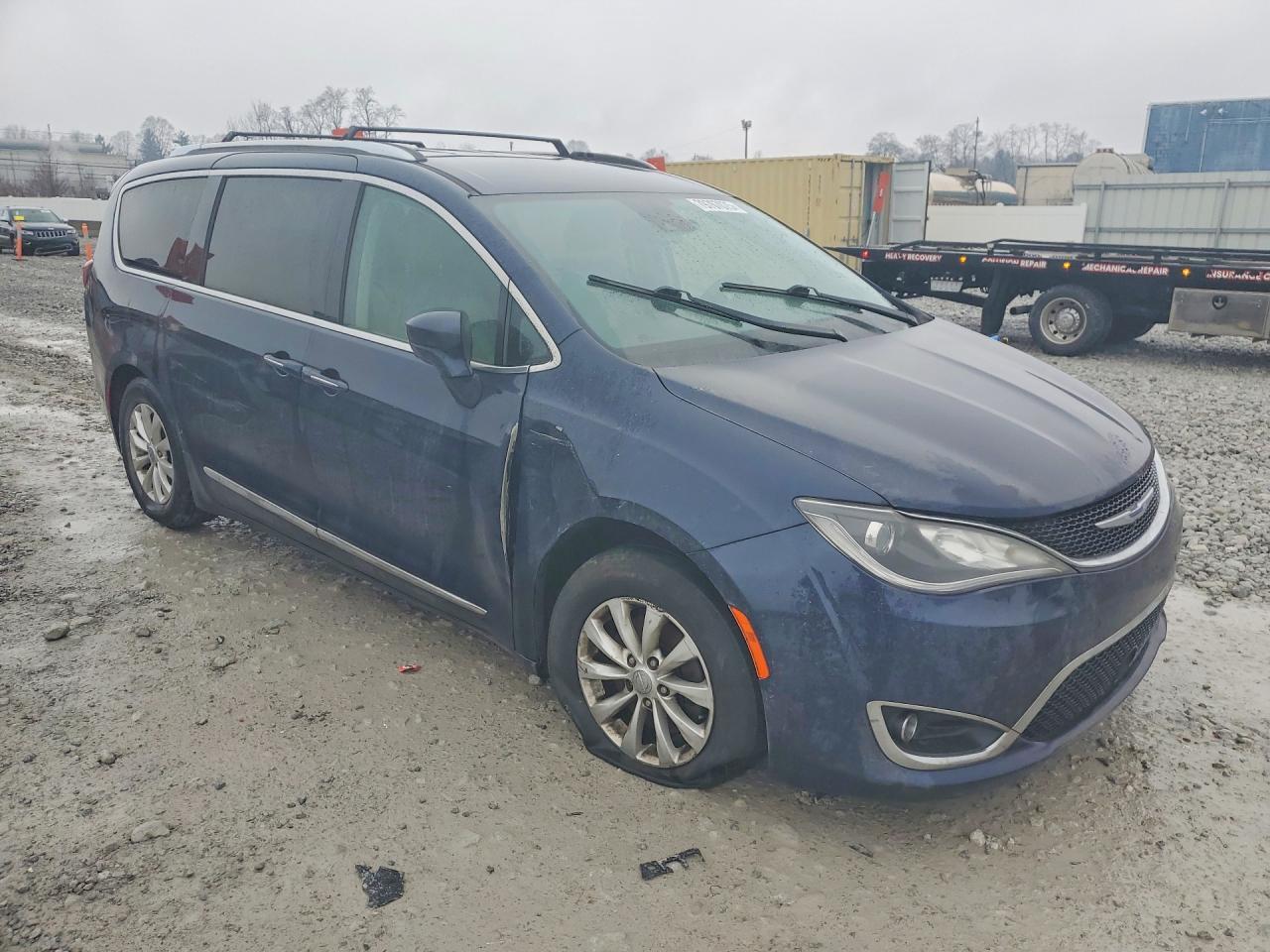 2019 Chrysler Pacifica Touring L - Image 4