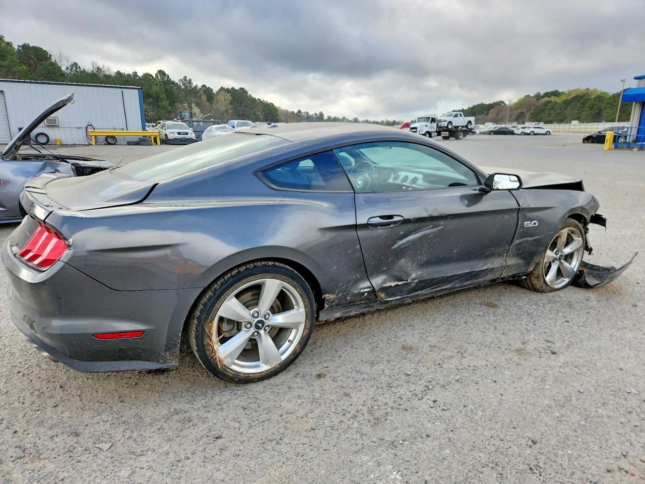2019 Ford Mustang Gt - Фото 3