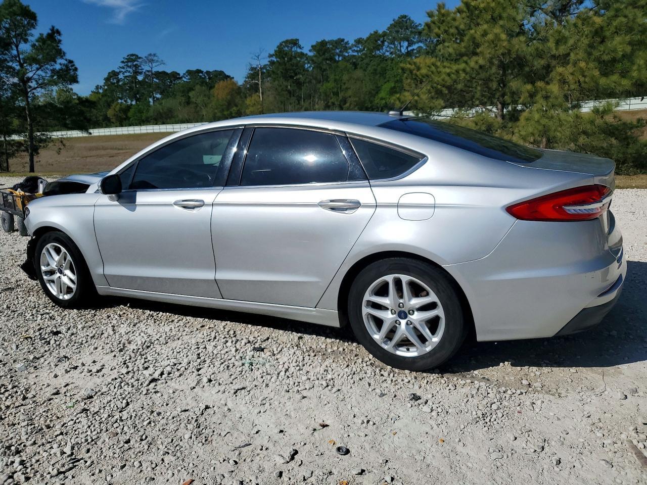 2016 Ford Fusion - Фото 2