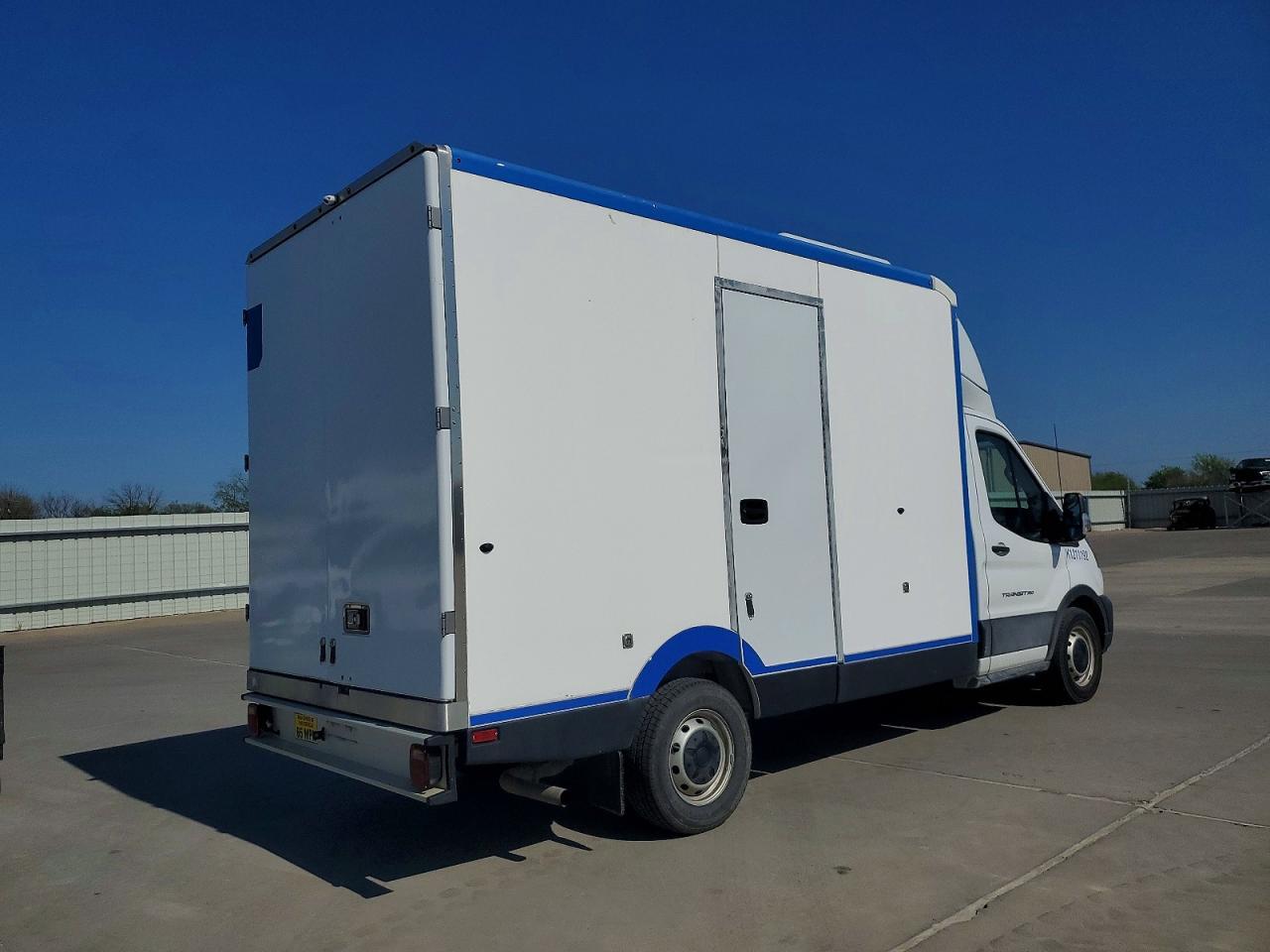 2021 Ford Transit Delivery Van - Фото 4