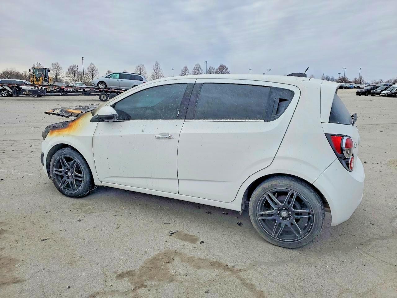 2015 Chev Sonic Ltz - Фото 2