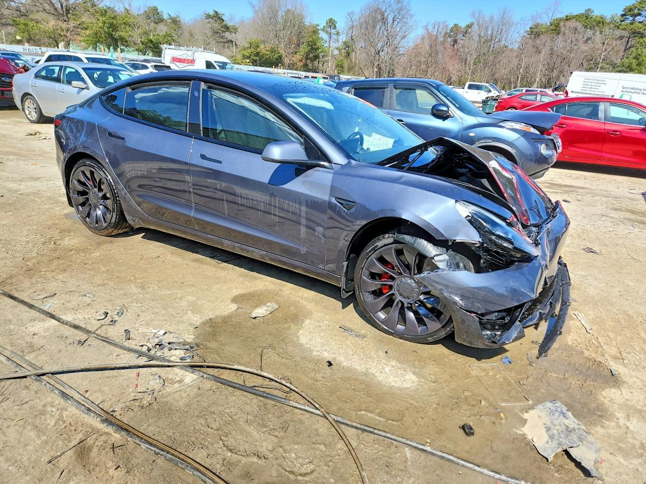 2023 Tesla Model 3 - Фото 4