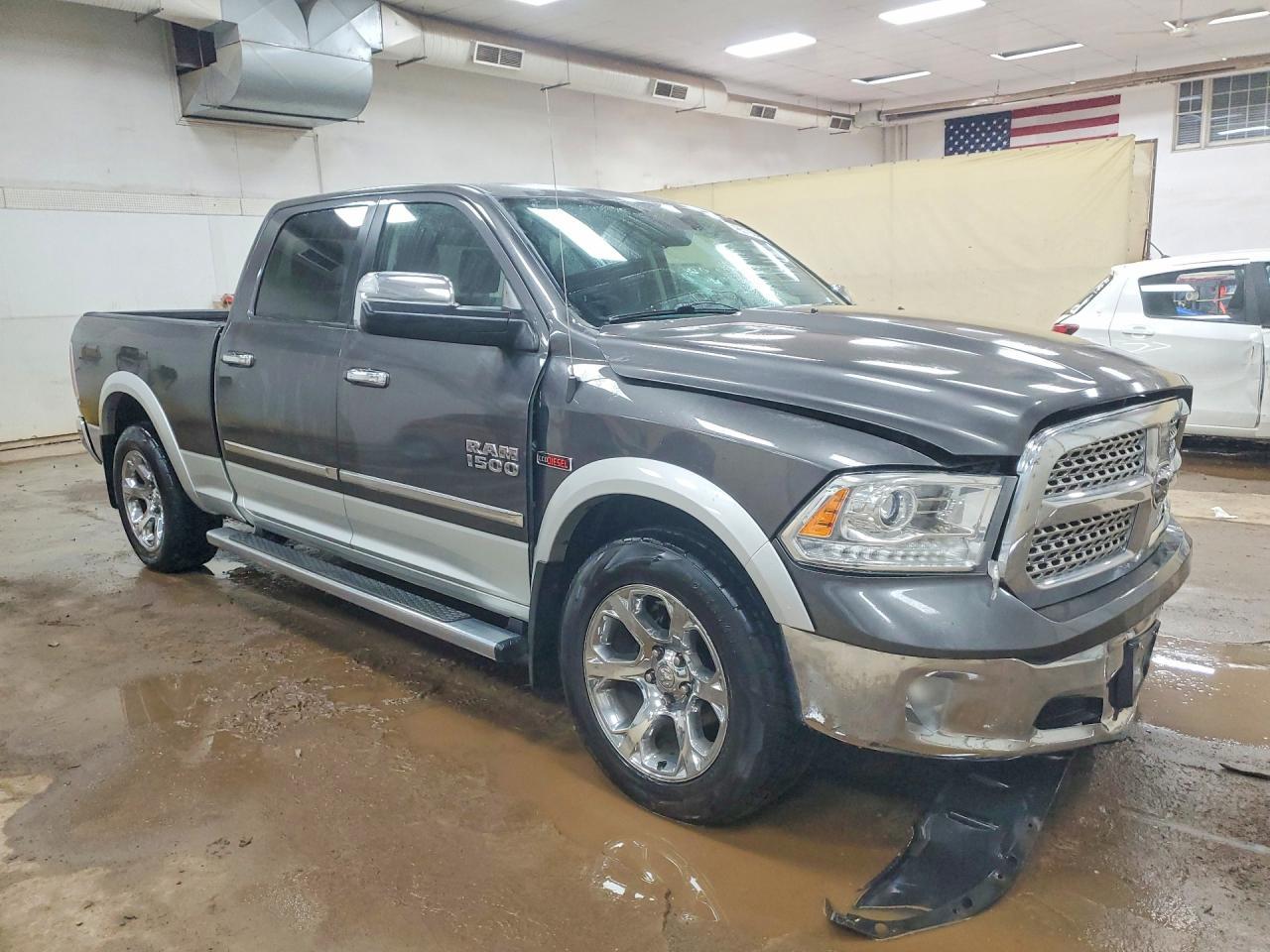 2015 Ram 1500 Laramie - Image 4