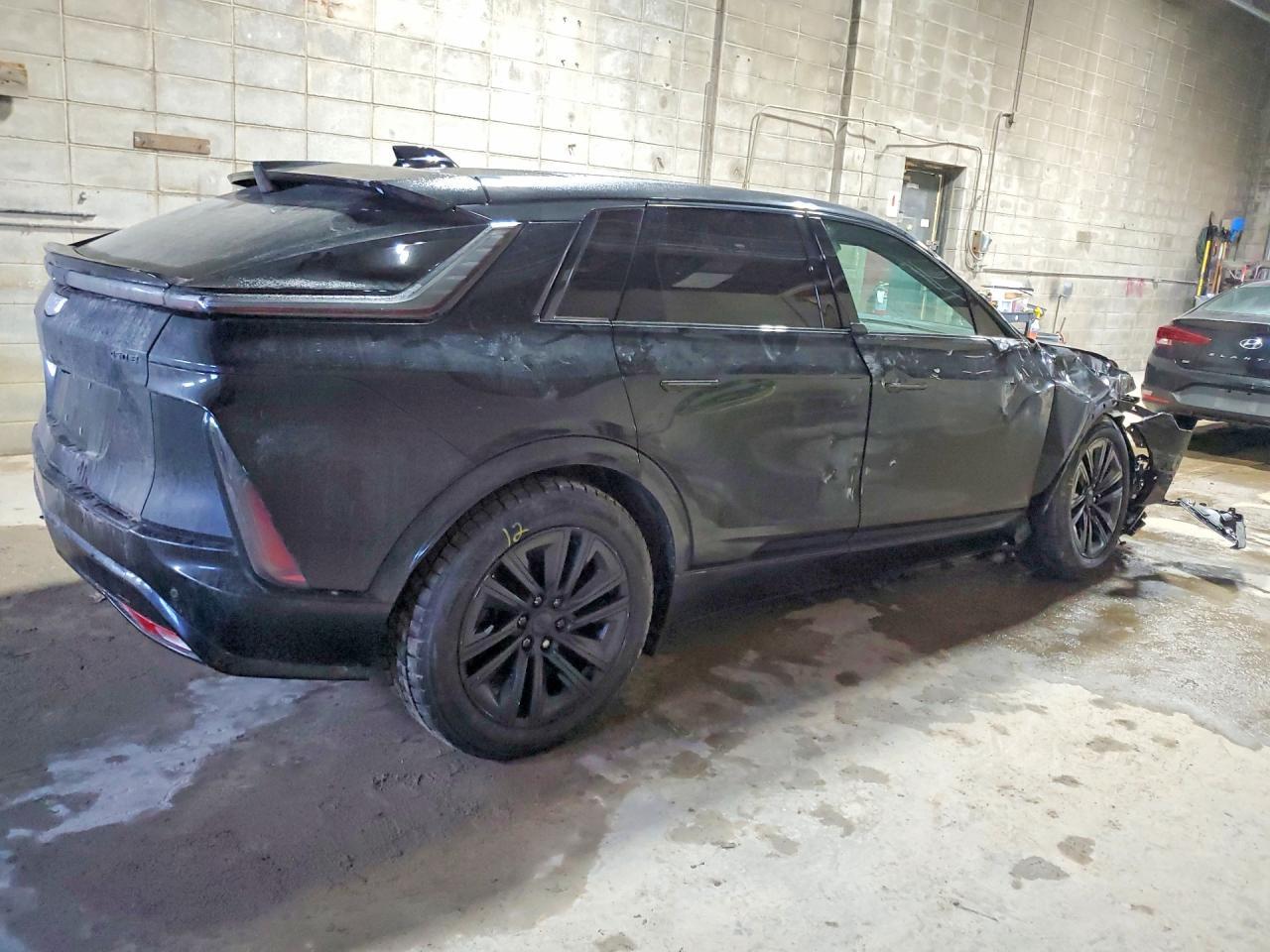 2023 Cadillac Lyriq Luxury - Image 3