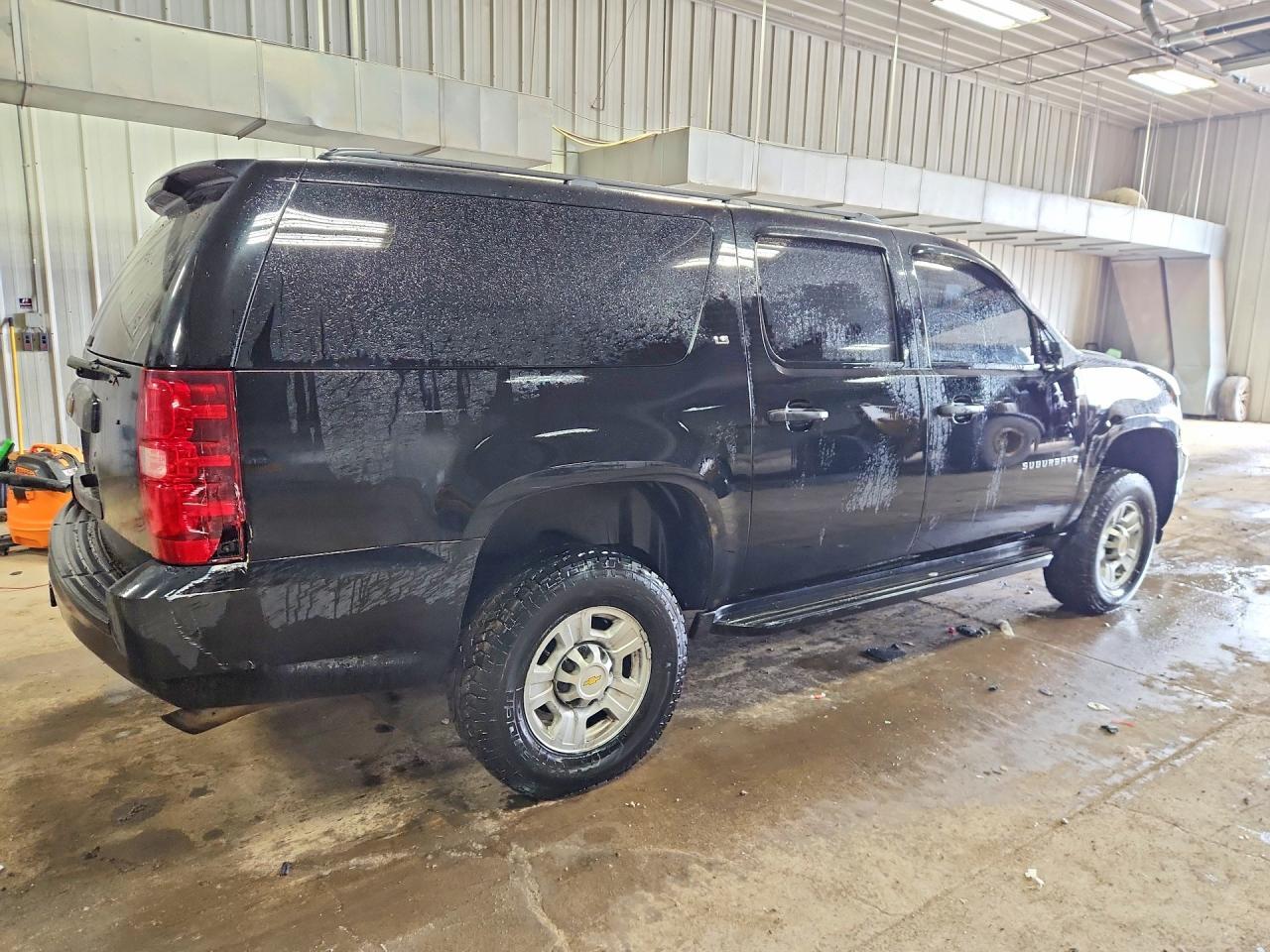 2009 Chevrolet Suburban K2500 Ls - Фото 3