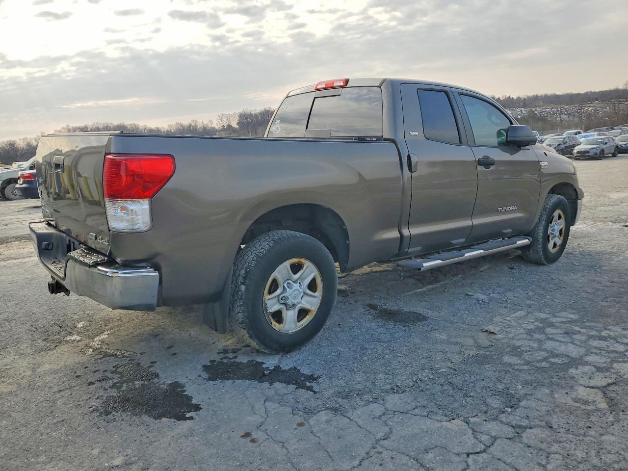 2011 Toyota Tundra Double Cab Sr5 - Фото 3