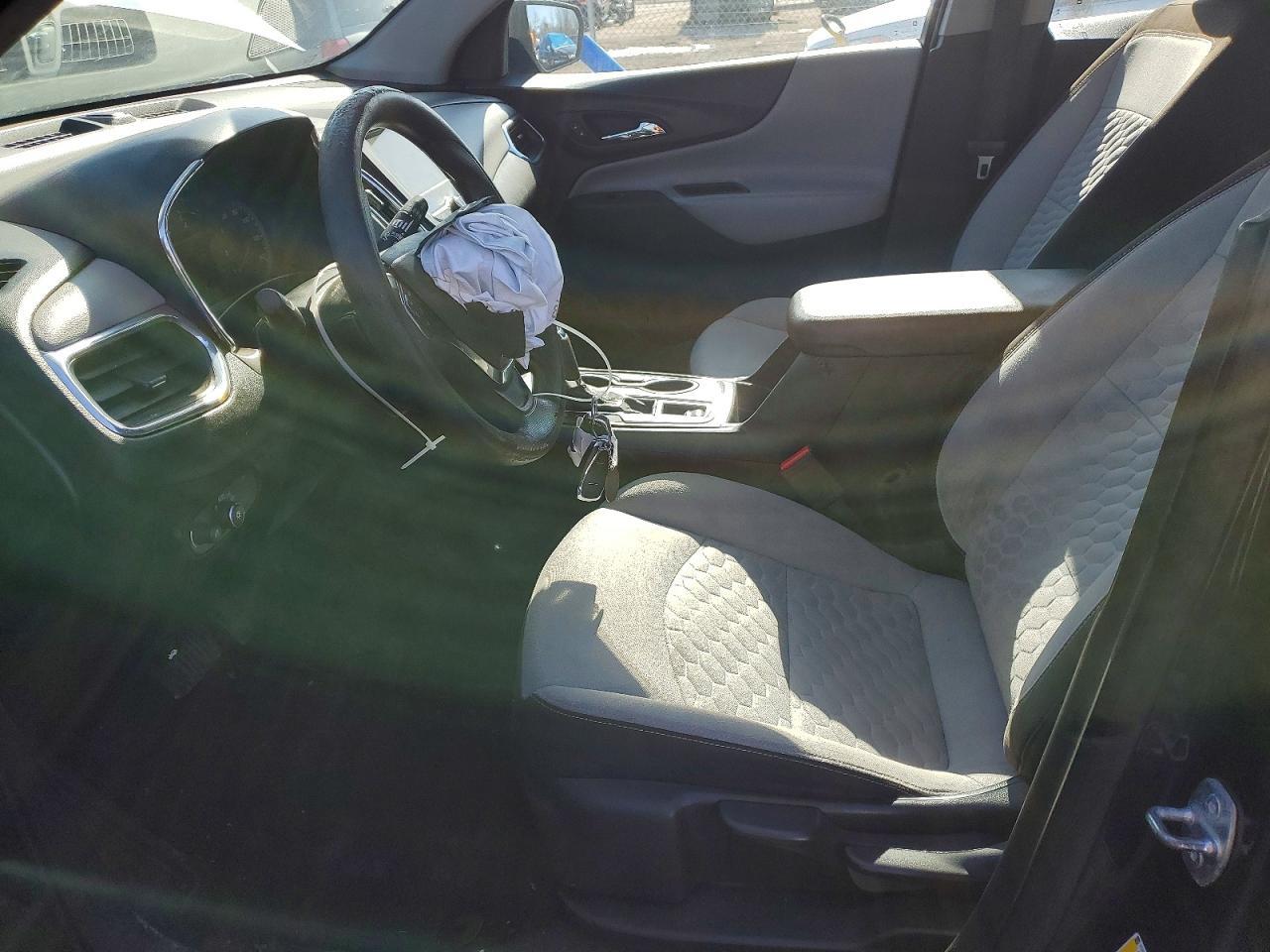 2019 Chevrolet Equinox Ls - Image 7
