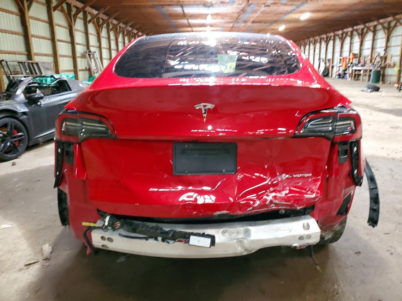 2023 Tesla Model Y - Фото 6
