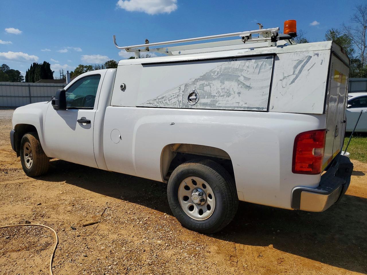 2013 Chevrolet Silverado K1500 - Image 2