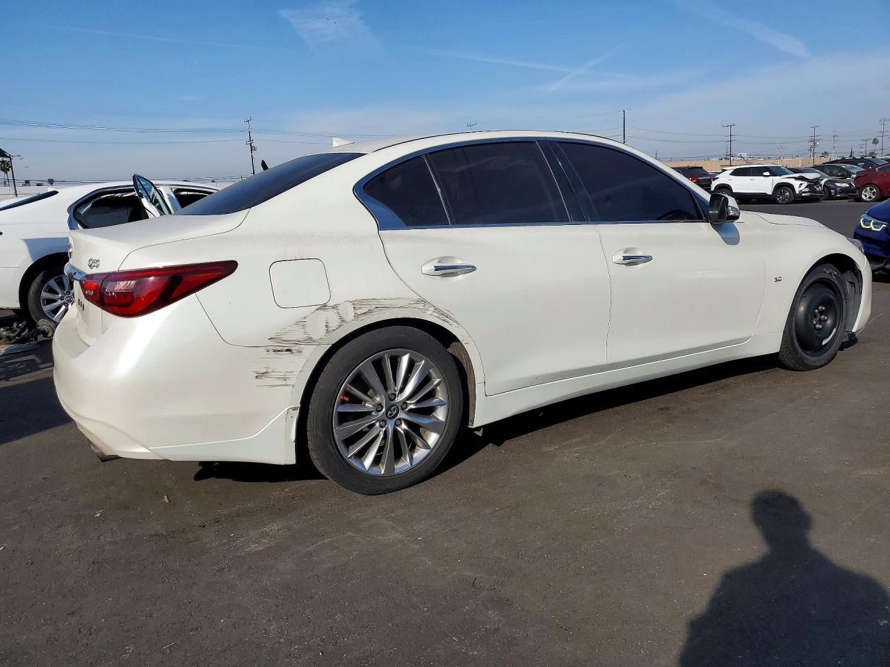 2018 Infiniti Q50 3.0T Luxe - Image 3