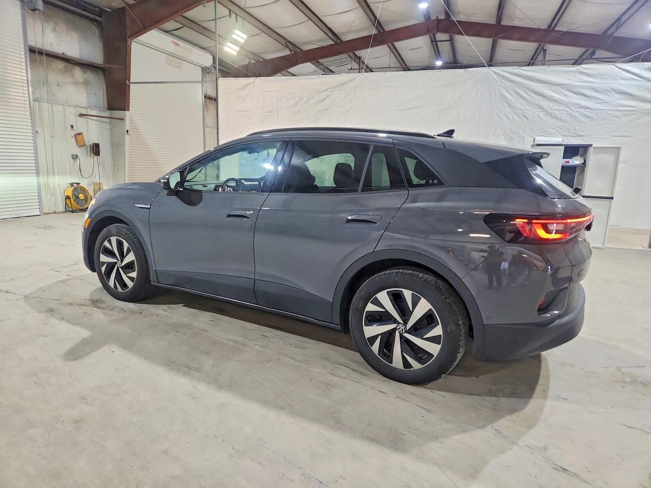 2023 Volkswagen Id.4 Pro - Image 2