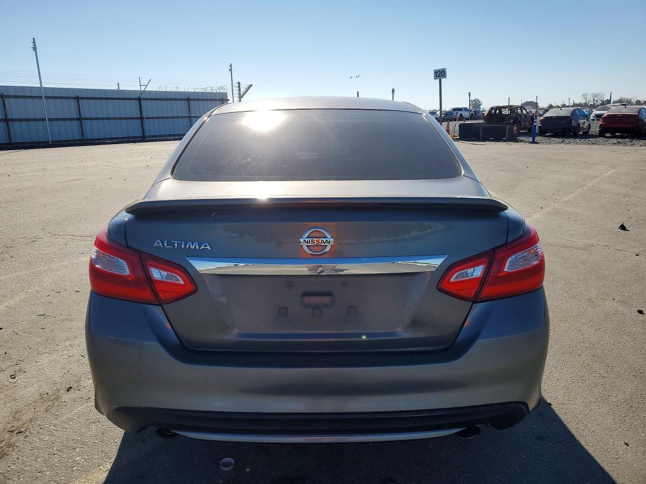 2017 Nissan Altima 2.5 S - Фото 6