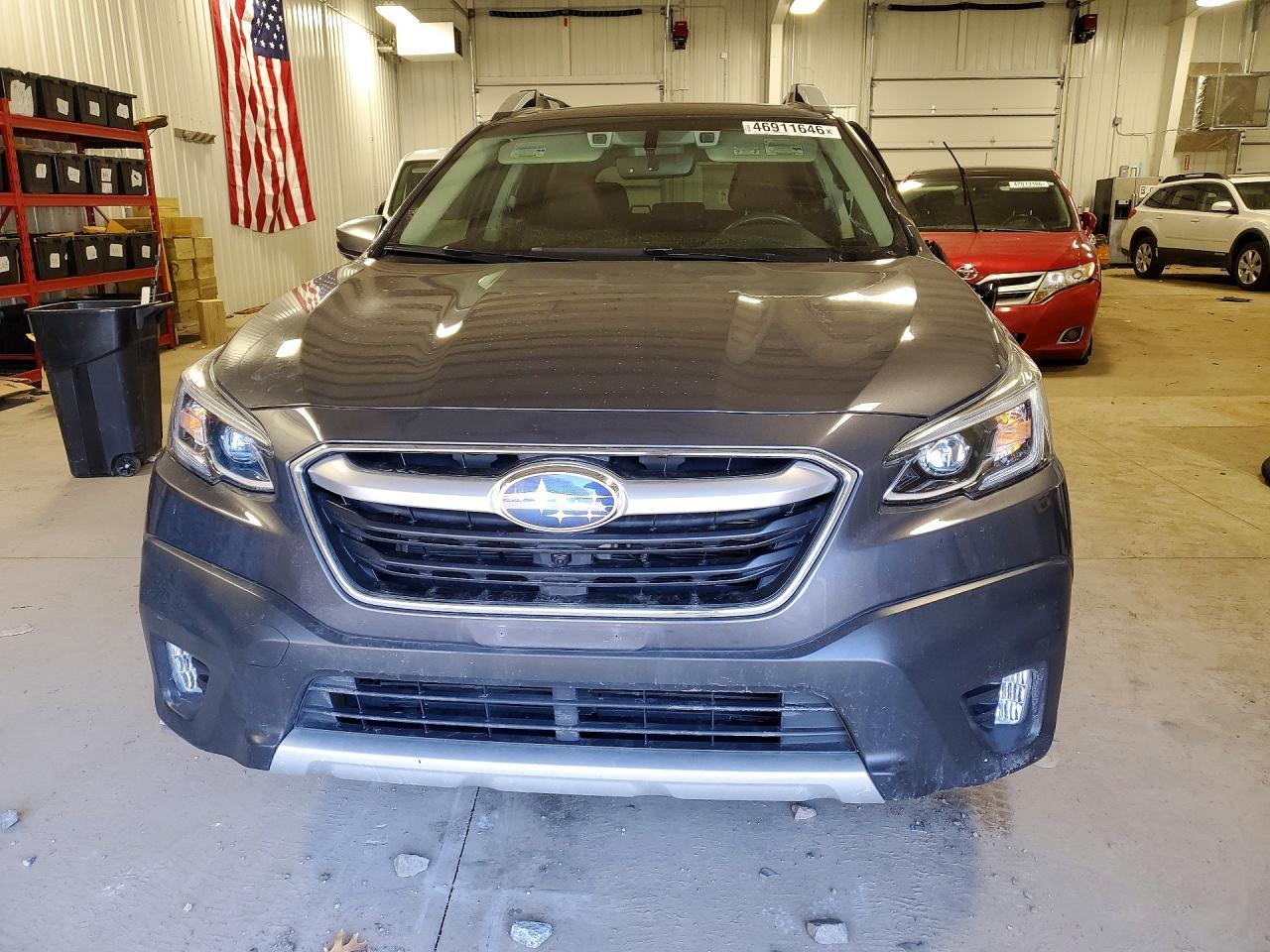 2022 Subaru Outback Touring - Image 5