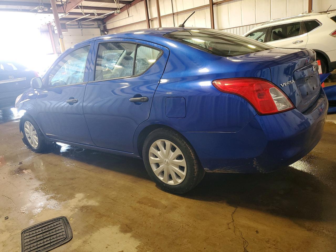2012 Nissan Versa 1.6 S - Фото 2