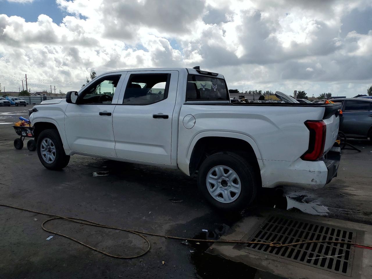 2025 Toyota Tundra Sr - Фото 2