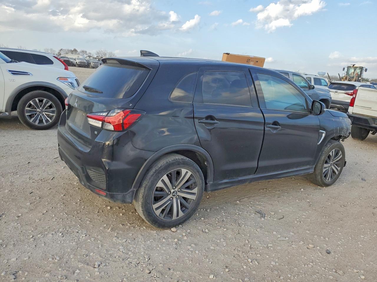 2020 Mitsubishi Outlander Sport Se - Фото 3