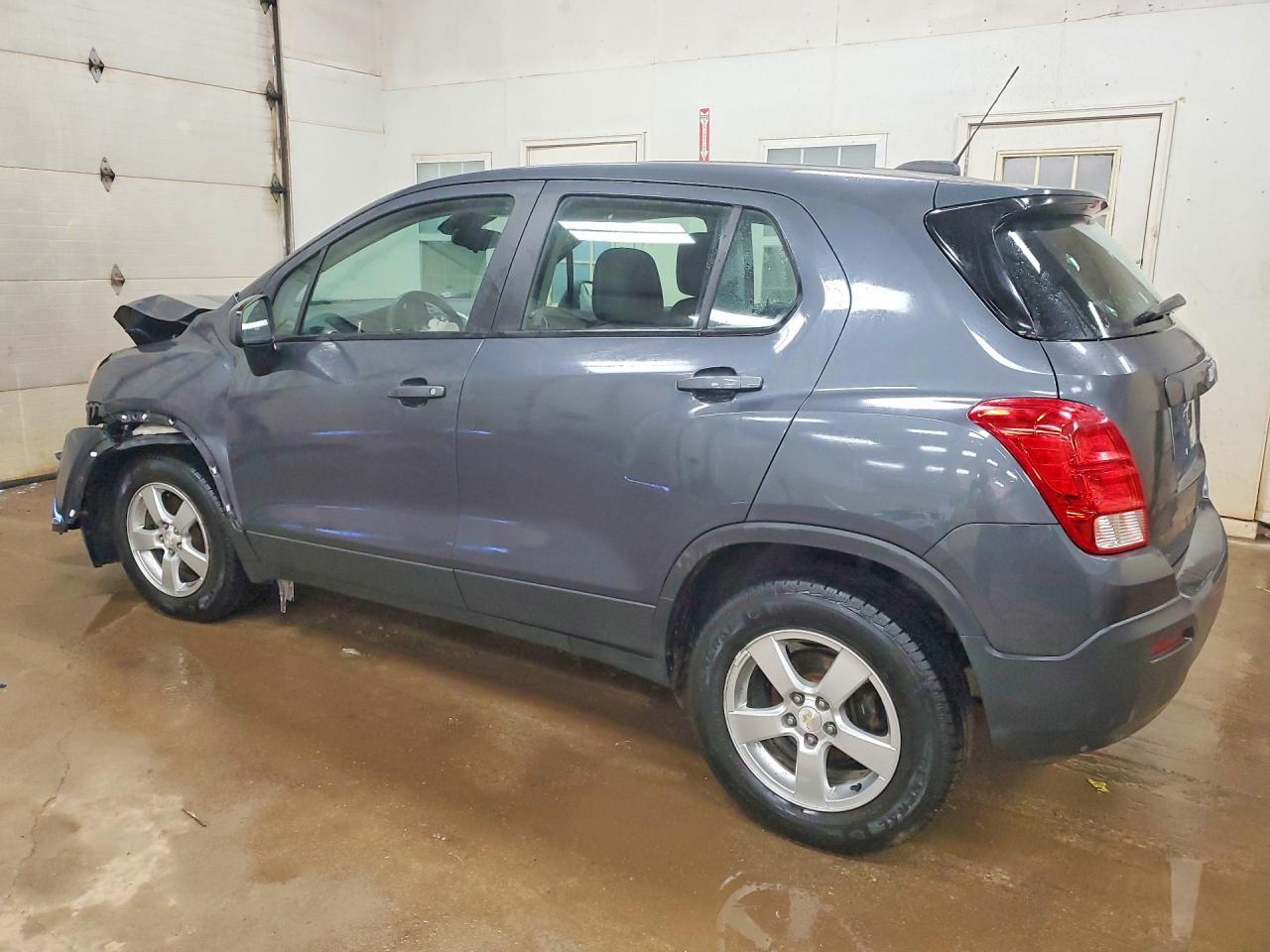 2016 Chevrolet Trax Ls - Image 2