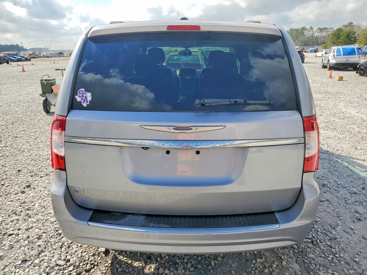 2014 Chrysler Town & Country Touring - Фото 6