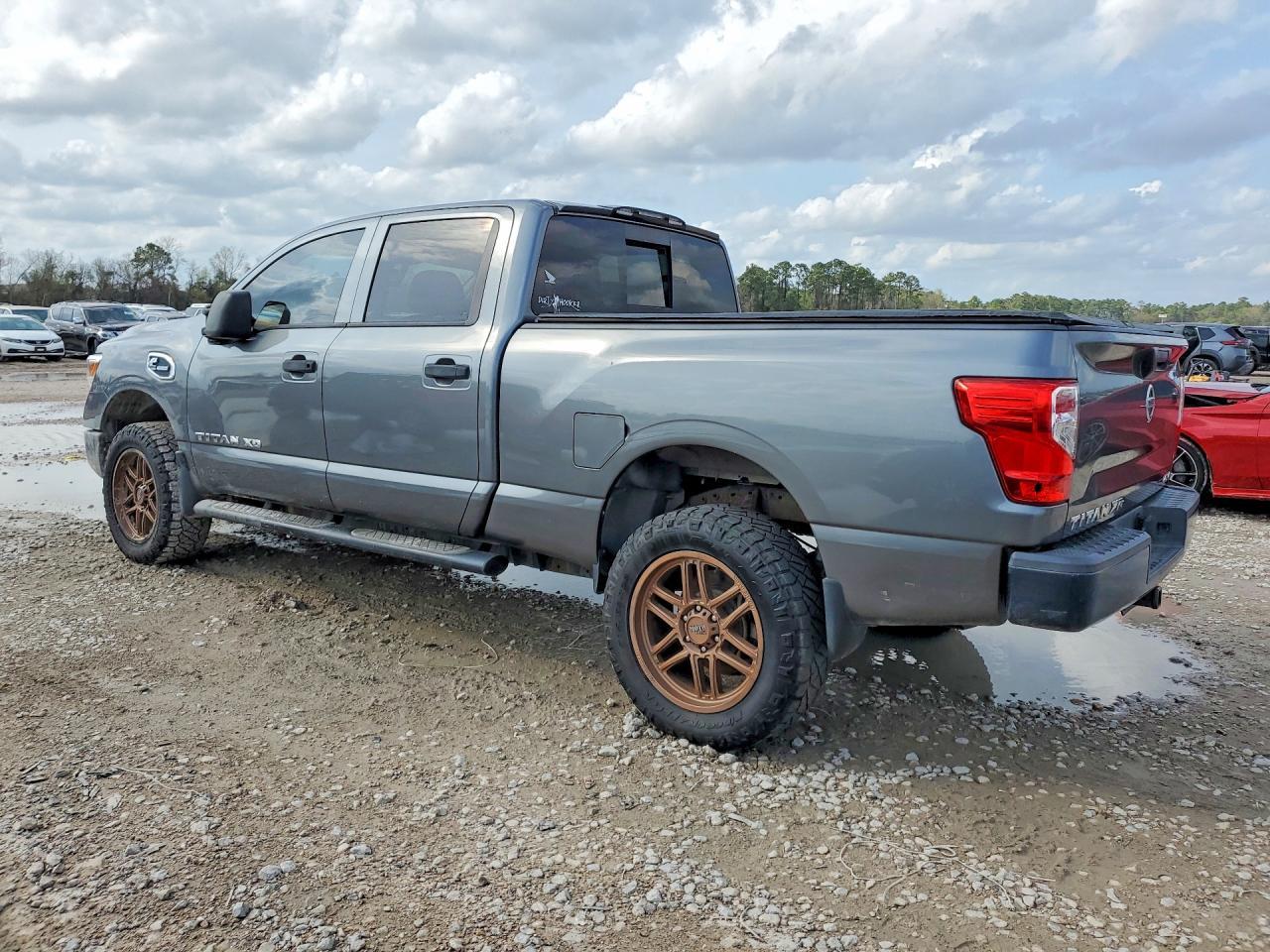 2017 Nissan Titan Xd S - Image 2