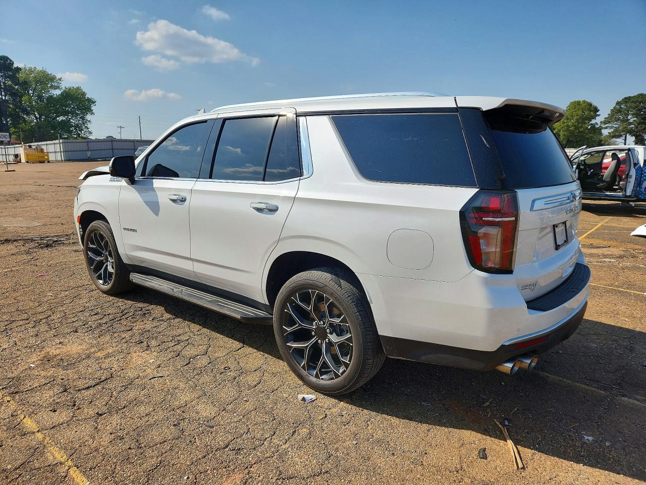2023 Chevrolet Tahoe C1500 High Country - Фото 2