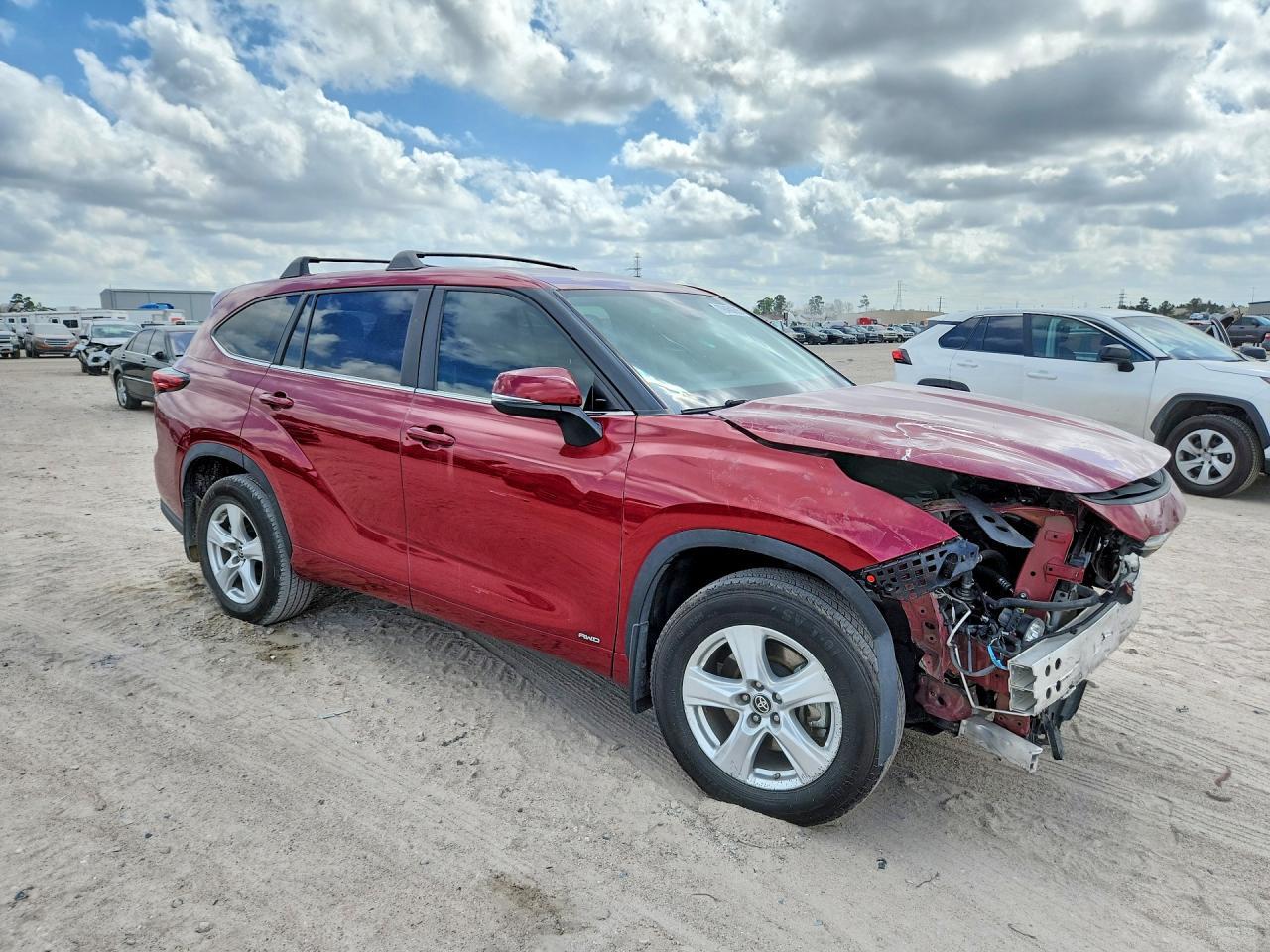 2023 Toyota Highlander Hybrid Hybrid Le - Image 4