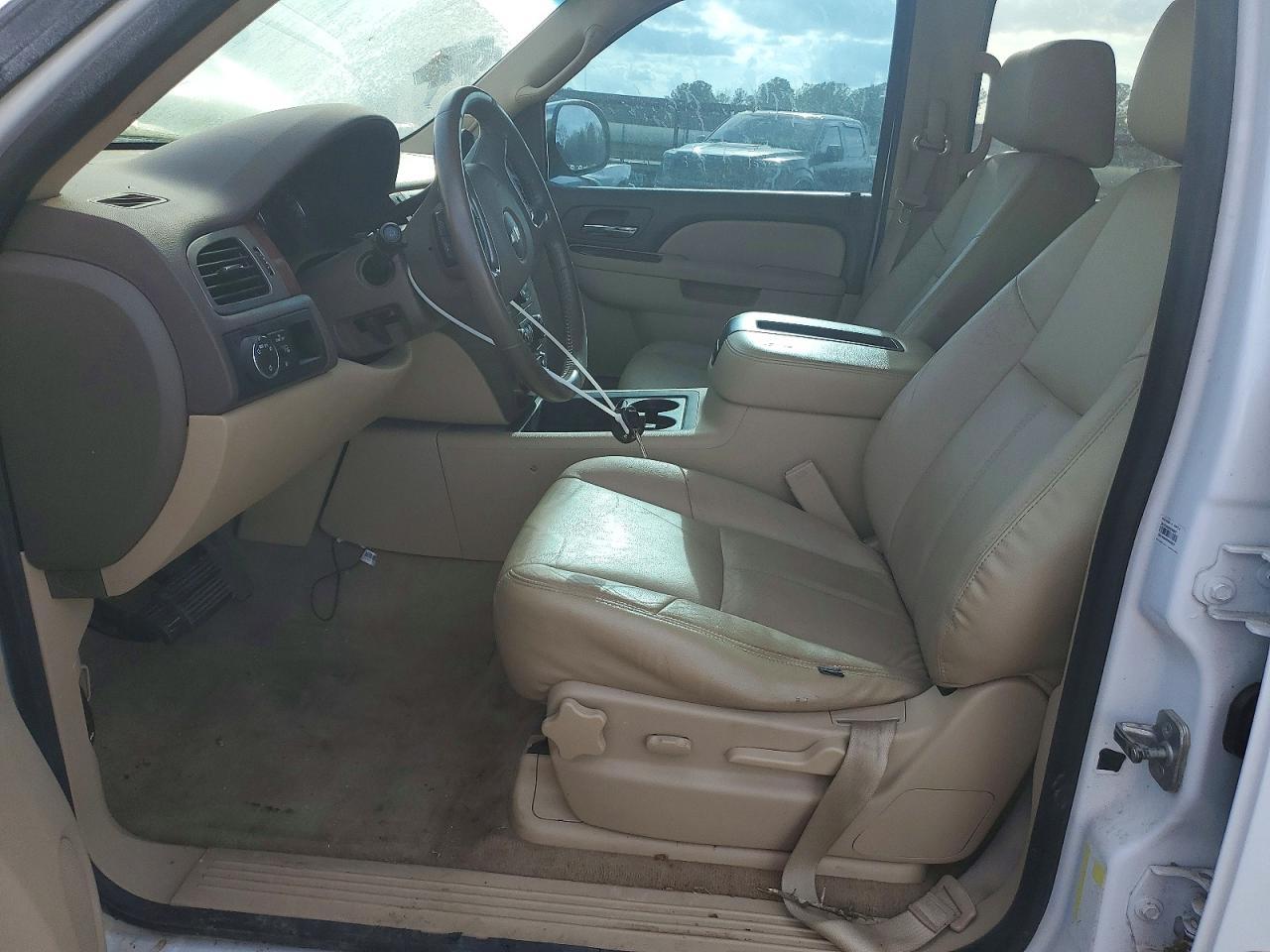 2013 Chevrolet Tahoe C1500 Ls - Image 7