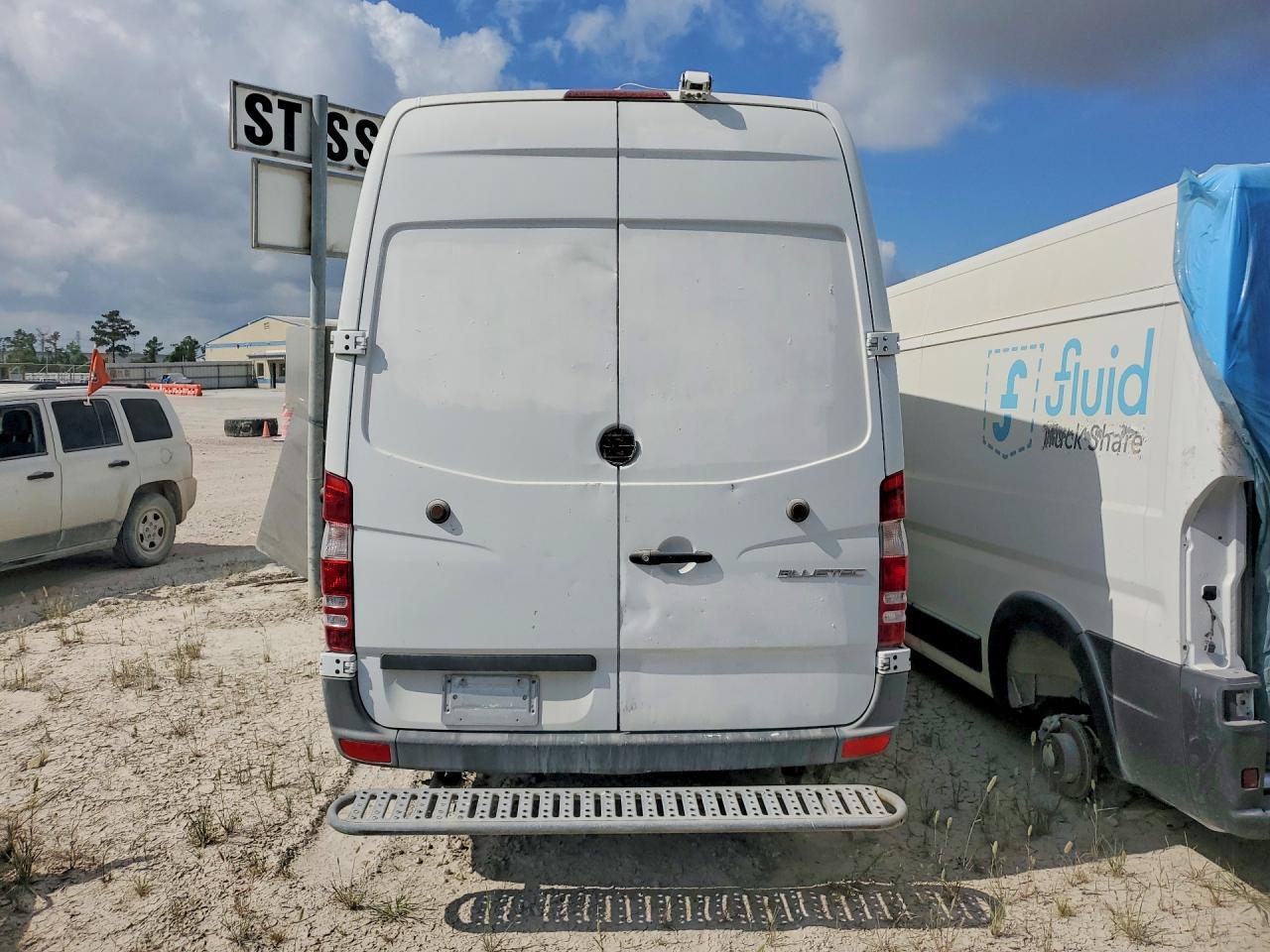2015 Mercedes-Benz Sprinter 2500 - Image 6