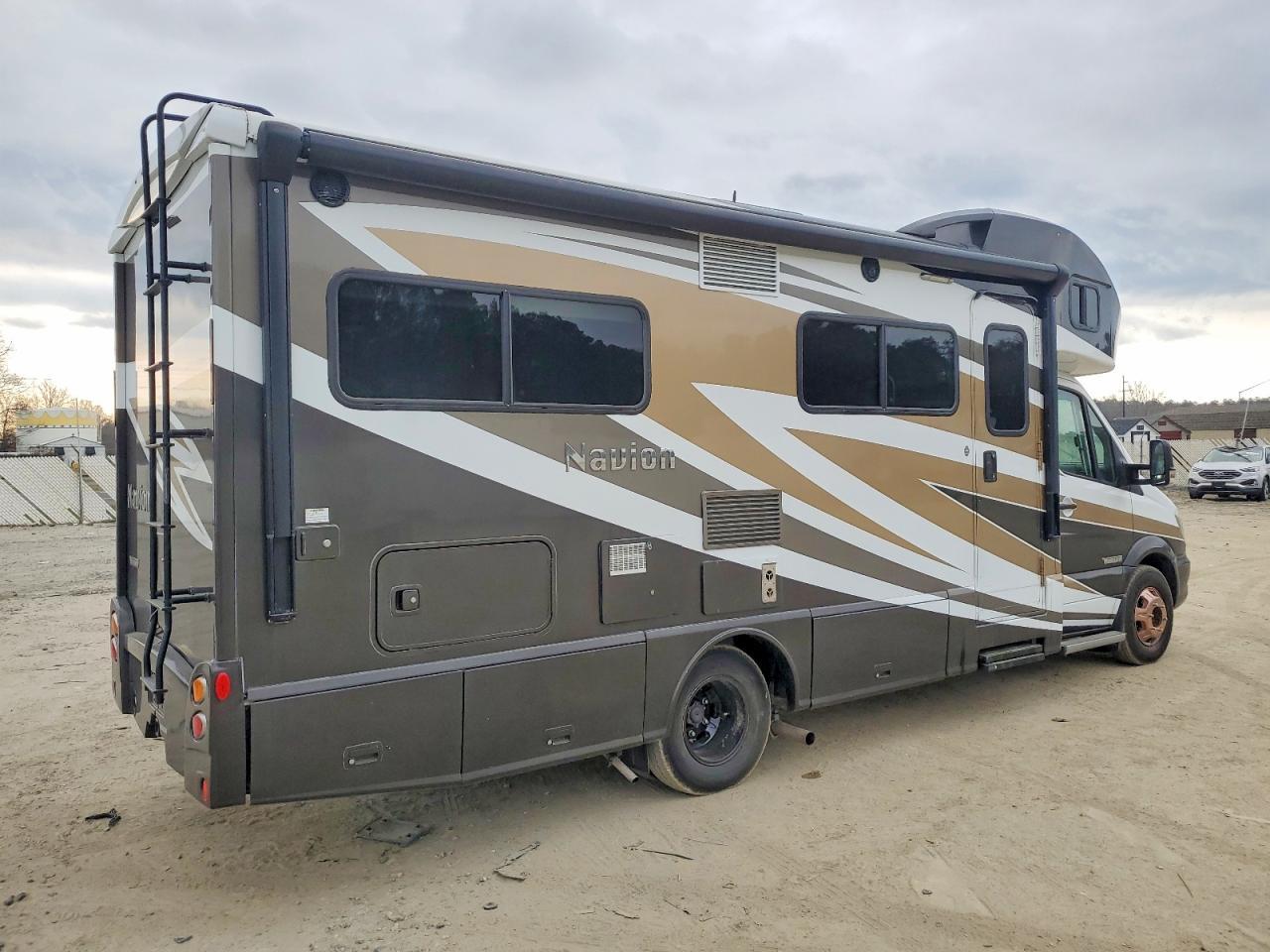 2015 Mercedes-Benz Sprinter 3500 - Фото 4