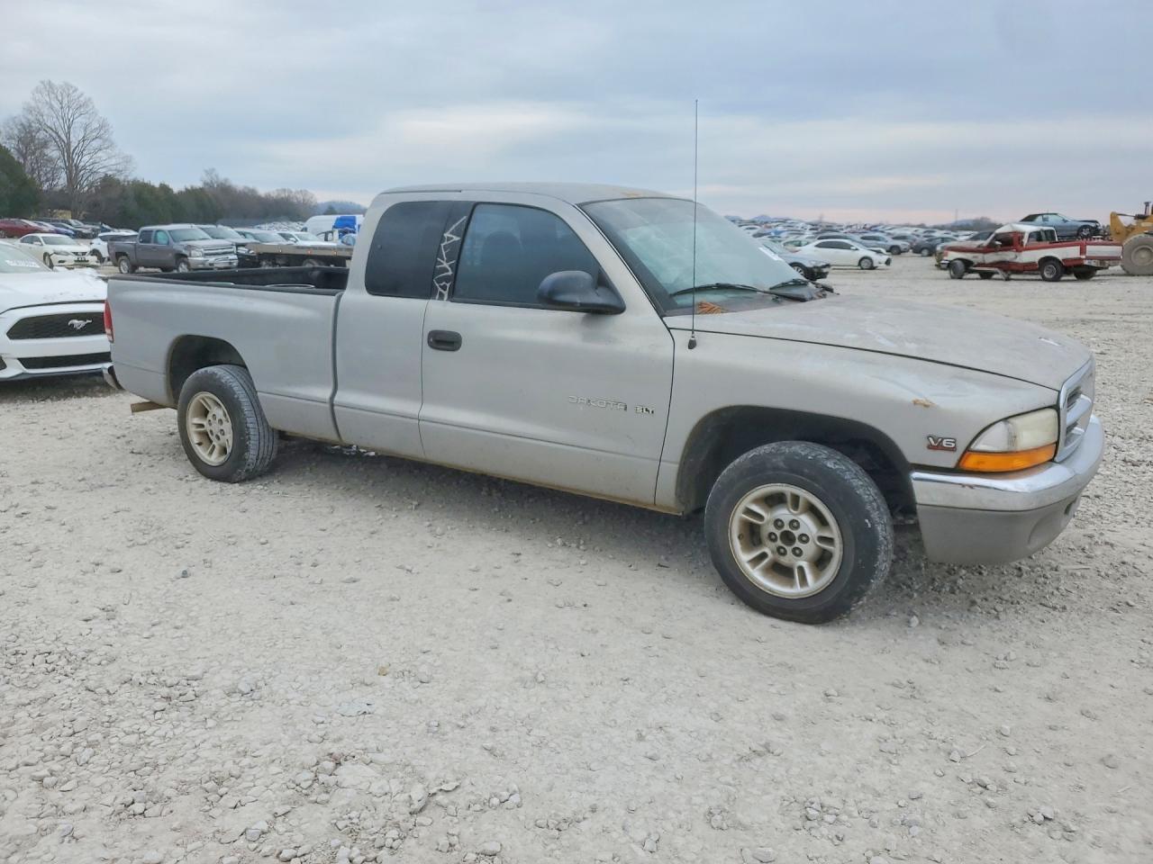2000 Dodge Dakota - Image 4