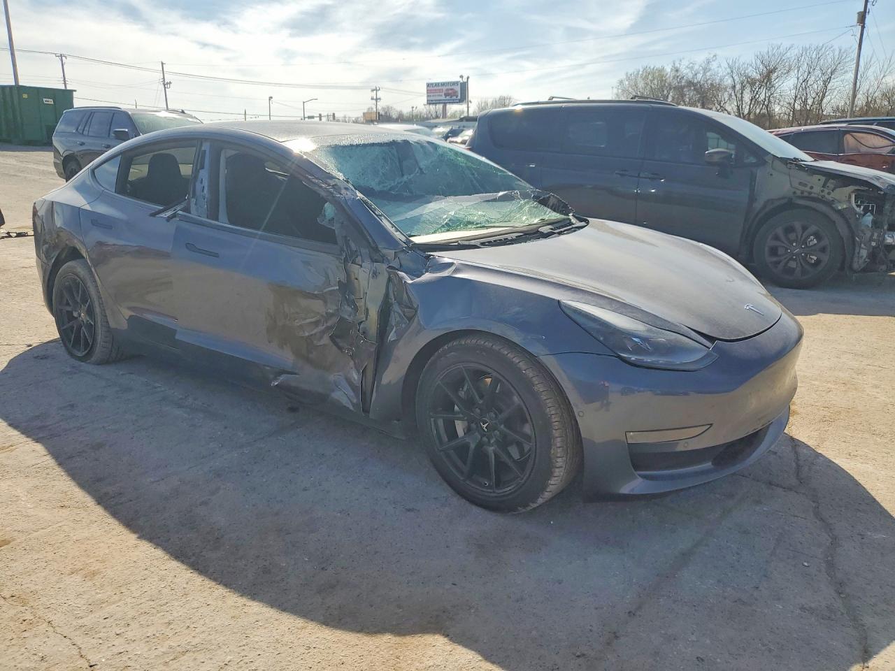 2021 Tesla Model 3 - Фото 4