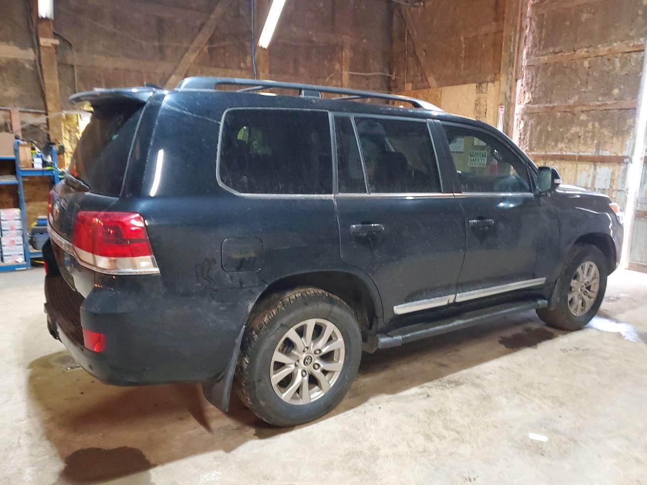 2019 Toyota Land Cruiser Base - Image 3