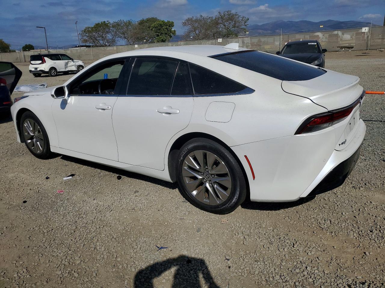 2022 Toyota Mirai Xle - Фото 2