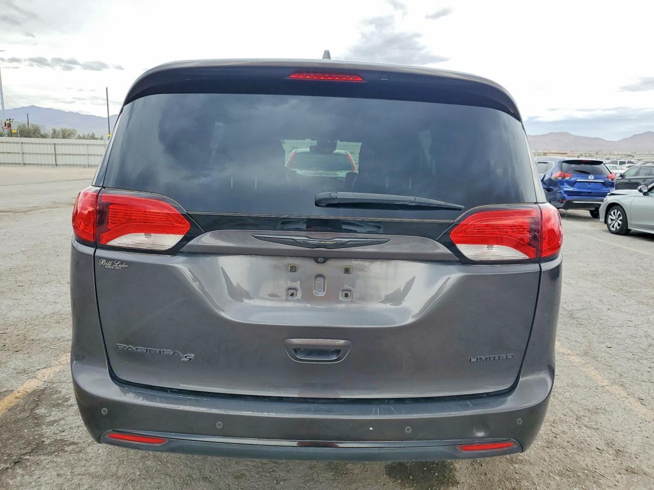 2018 Chrysler Pacifica Limited - Фото 6