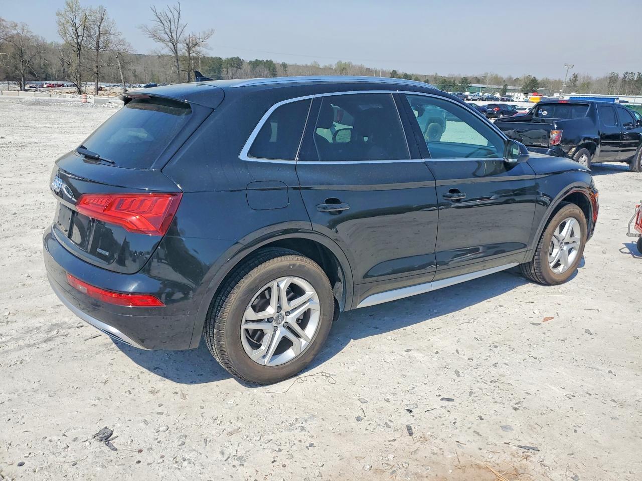 2019 Audi Q5 Premium - Image 3