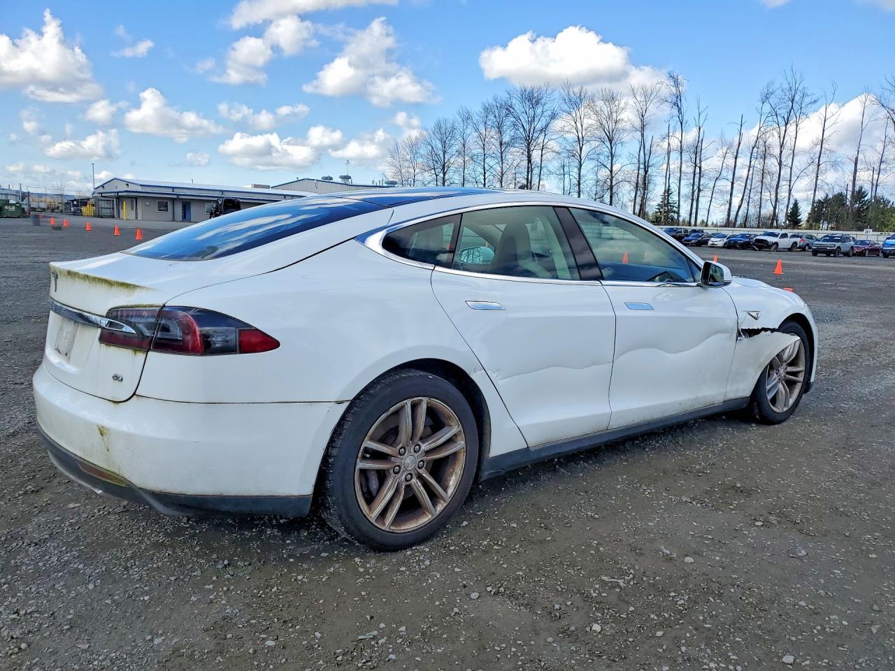 2013 Tesla Model S - Фото 3
