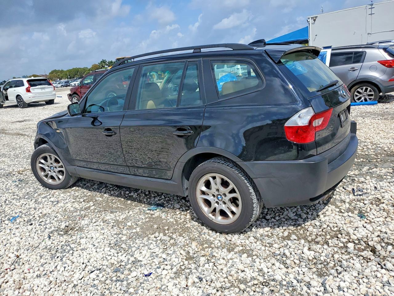 2005 BMW X3 2.5I - Фото 2
