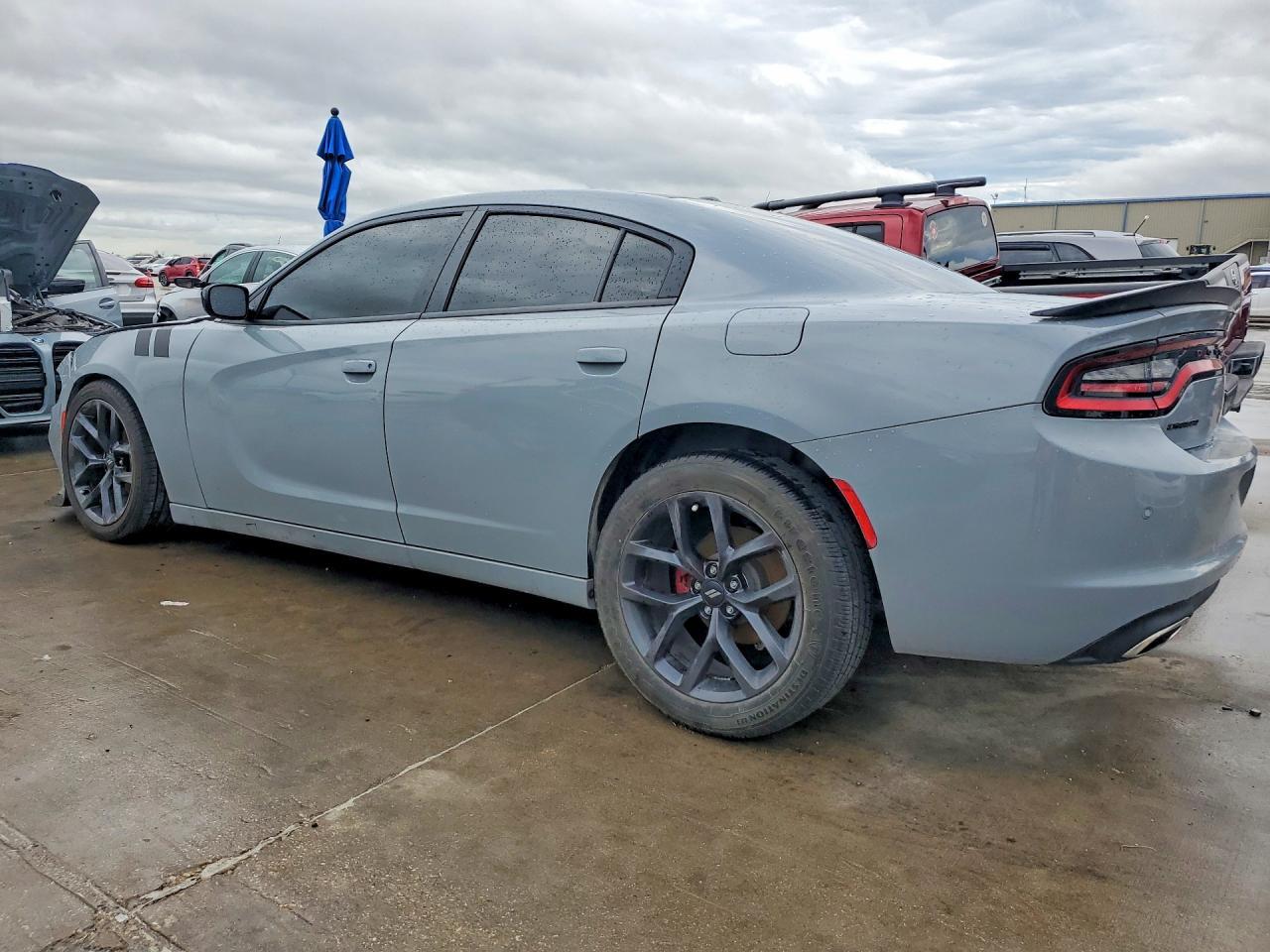 2021 Dodge Charger Sxt - Image 2