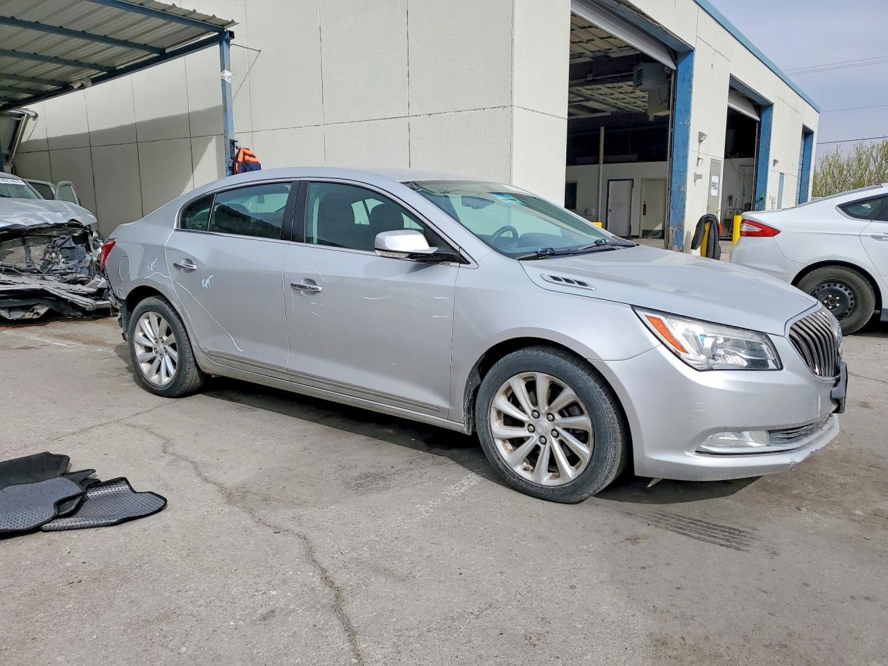 2016 Buick Lacrosse - Фото 4