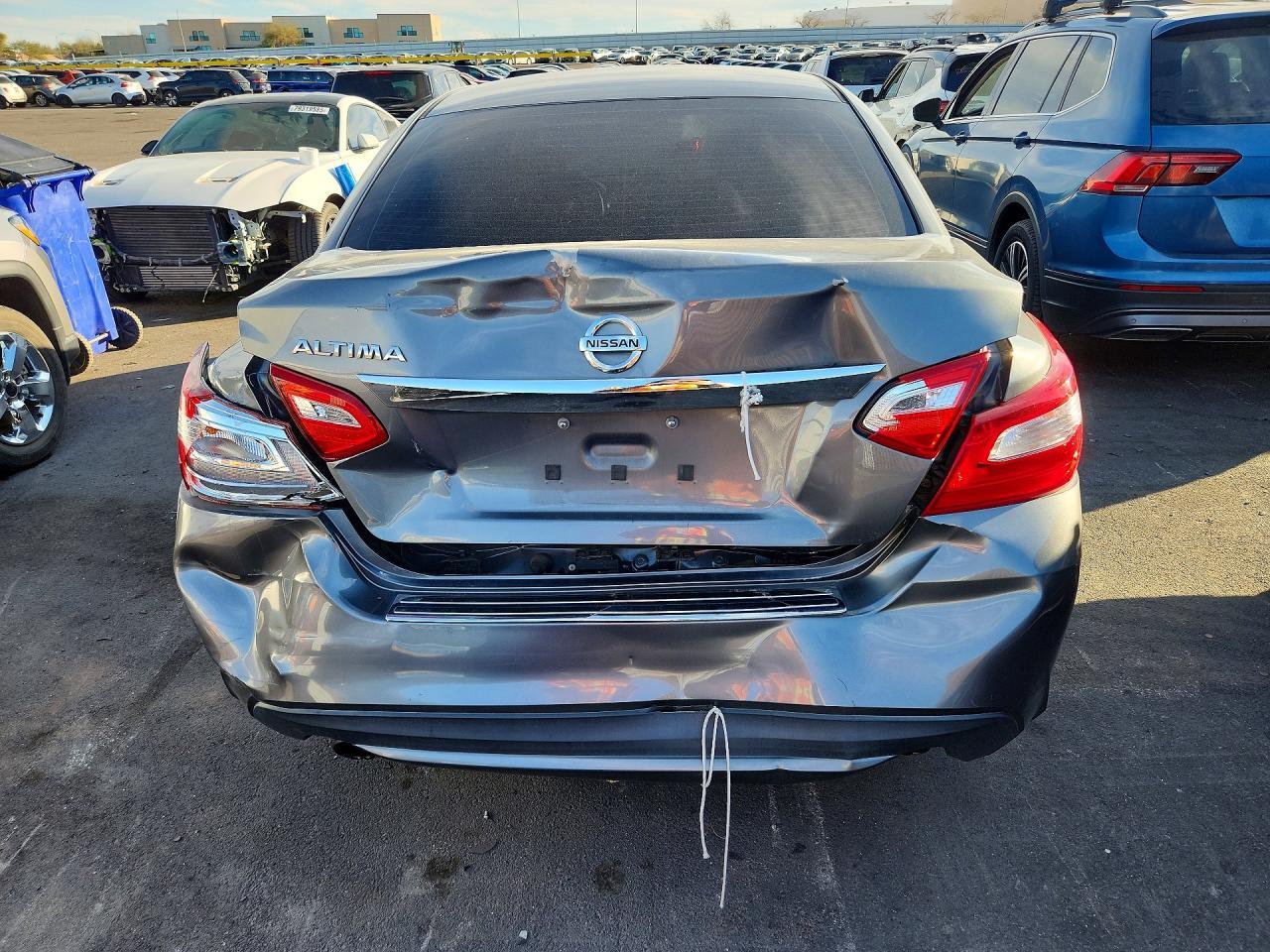2017 Nissan Altima 2.5 - Image 6