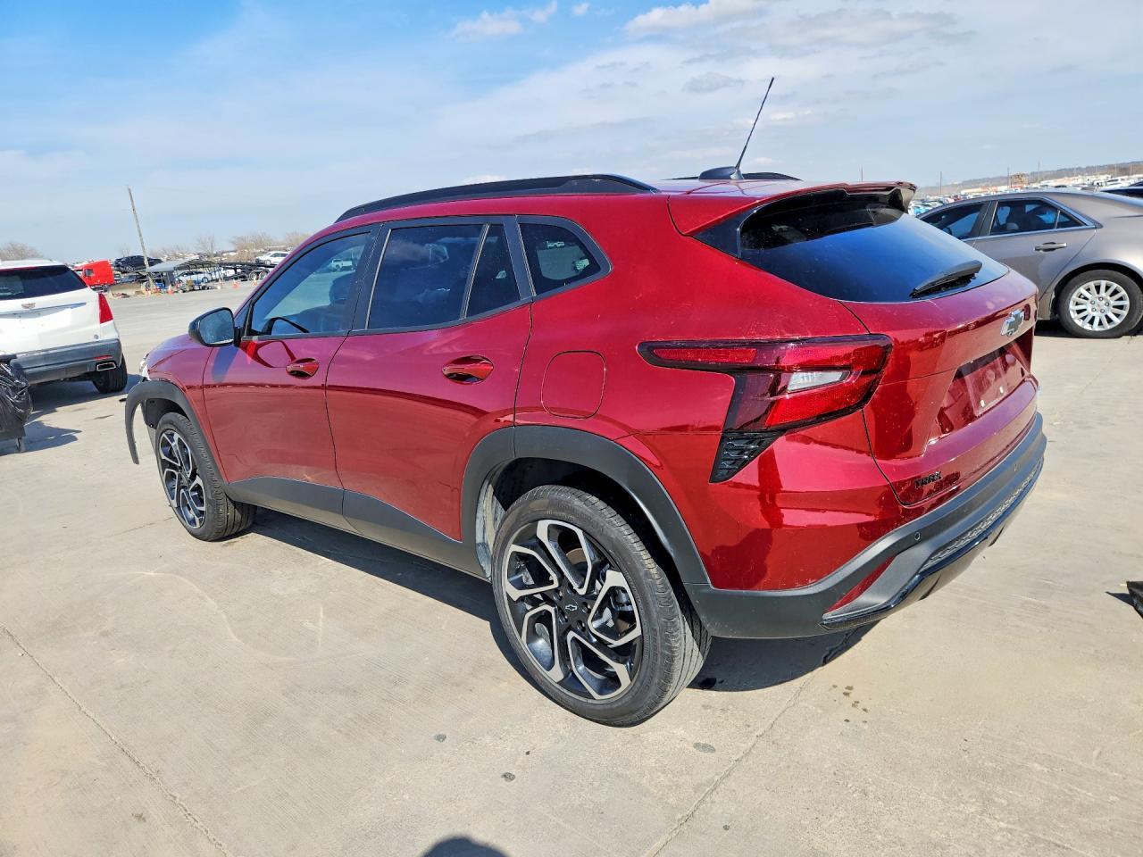 2025 Chevrolet Trax 2Rs - Image 2