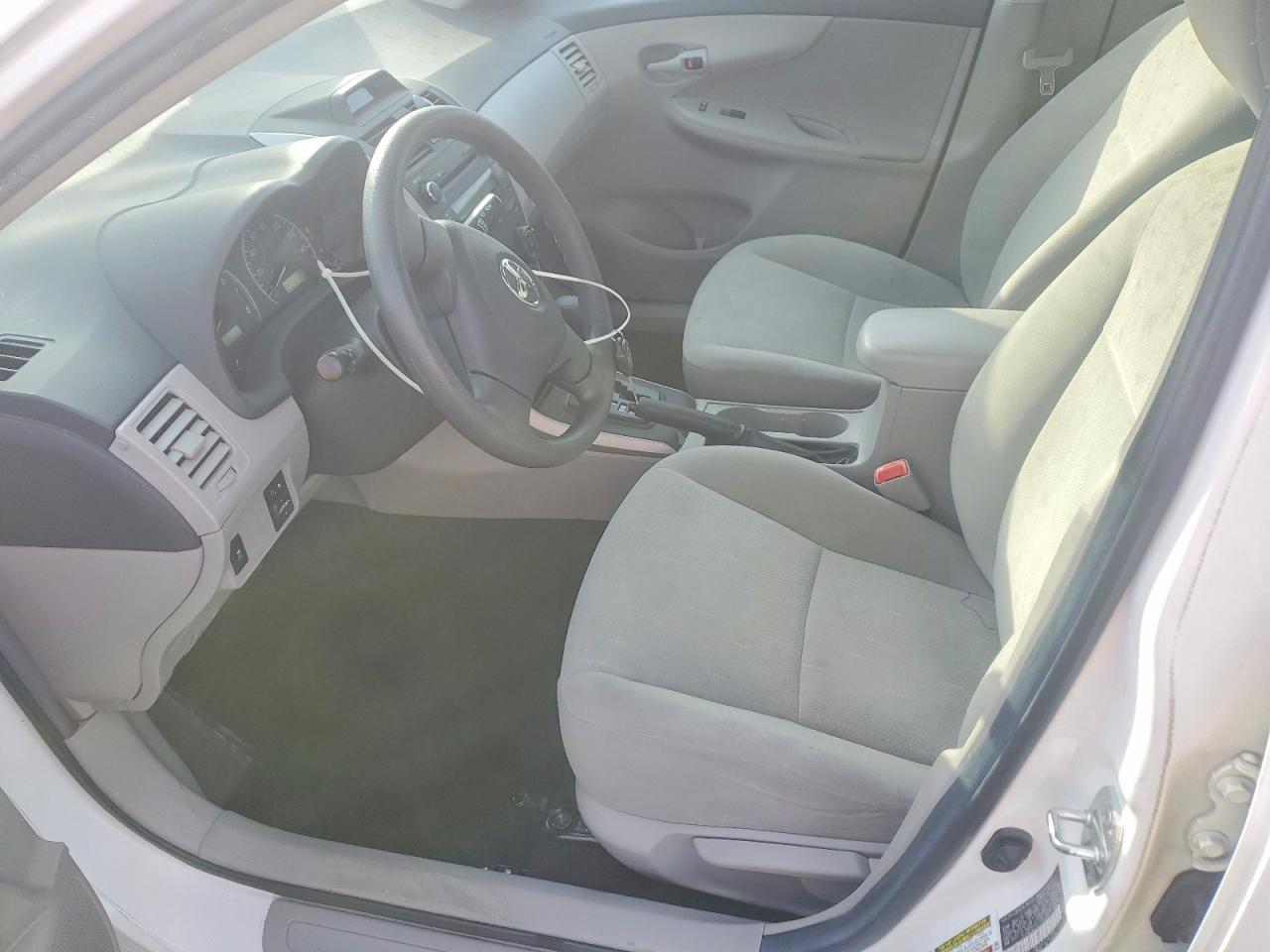 2012 Toyota Corolla L - Image 7