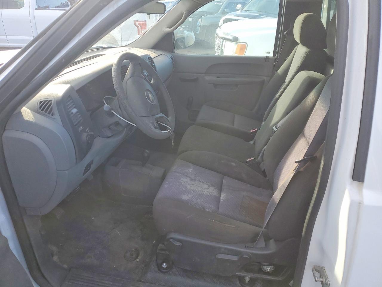 2011 Chevrolet Silverado K1500 - Image 7