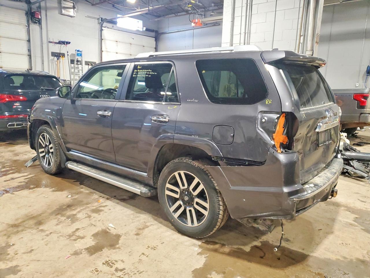 2022 Toyota 4Runner Limited - Фото 2