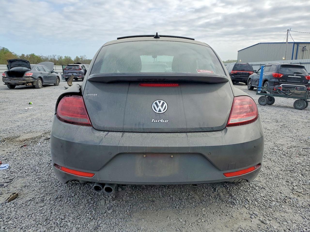 2018 Volkswagen Beetle Se - Image 6